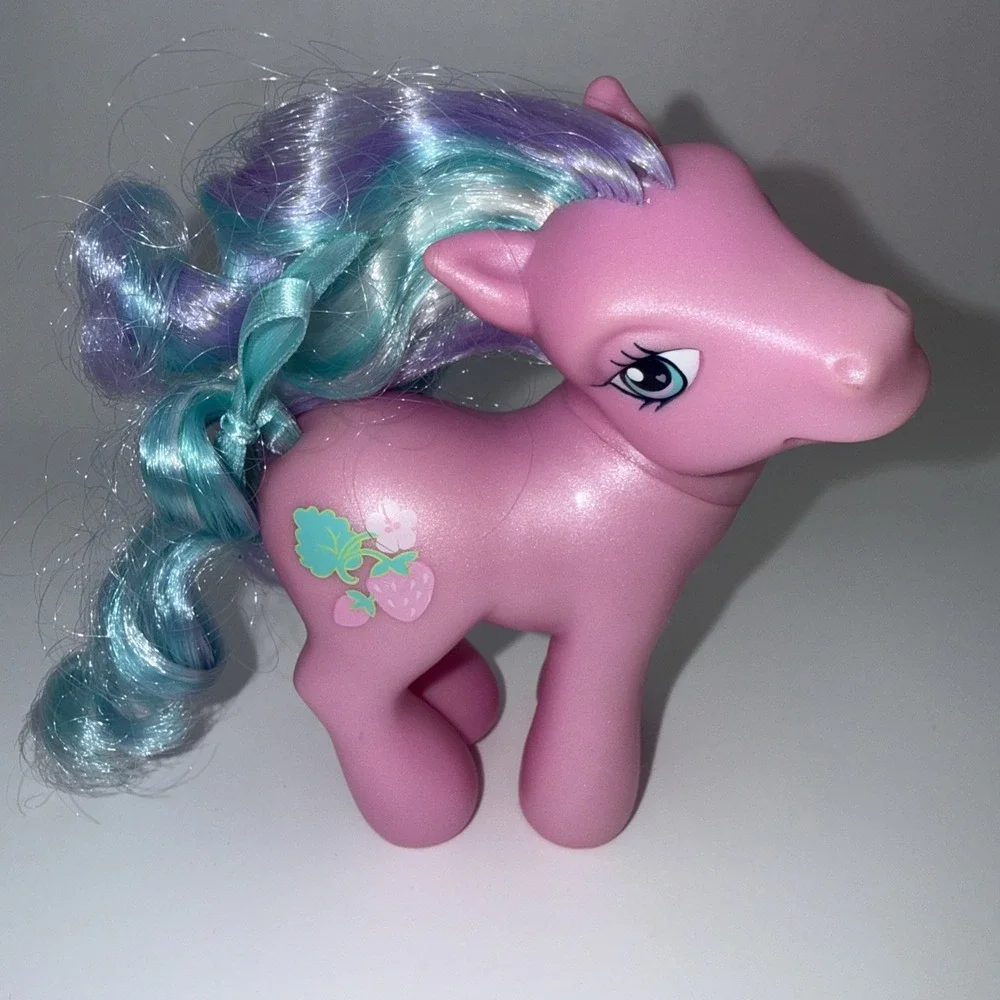 VTG 2002 G3 My Little Pony Sweetberry Shimmery Figure